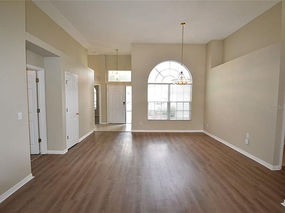 2nd image of 28702 Cottagewood Dr
