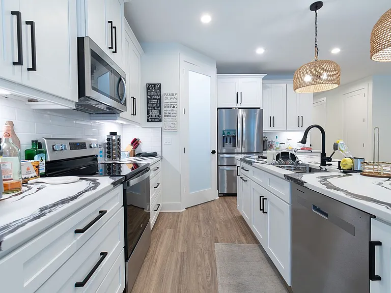 812 SW 5th Ter #2 — Photo 9