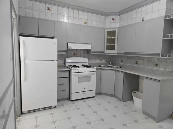 50 Bartlett Ave #A, Toronto, ON M6H 3E6