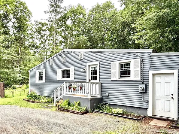 753 Daniel Shays Hwy, Belchertown, MA 01007