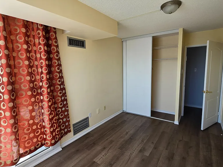 11 Townsgate Dr #1510 — Photo 29