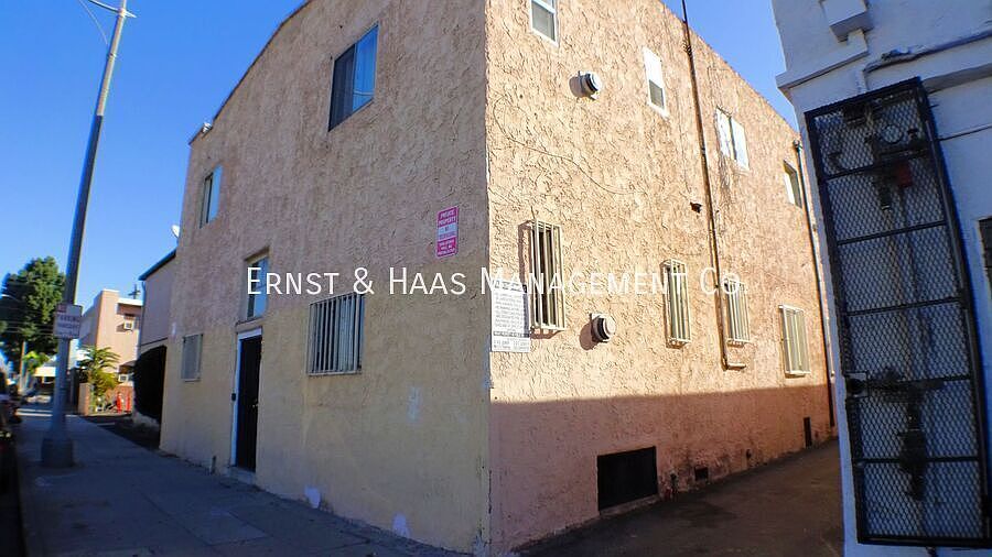1st image of 9518 California Ave APT 7