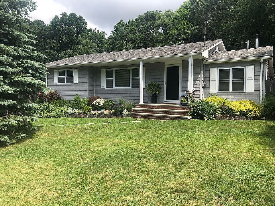 1st image of 23 Cynthia Ln