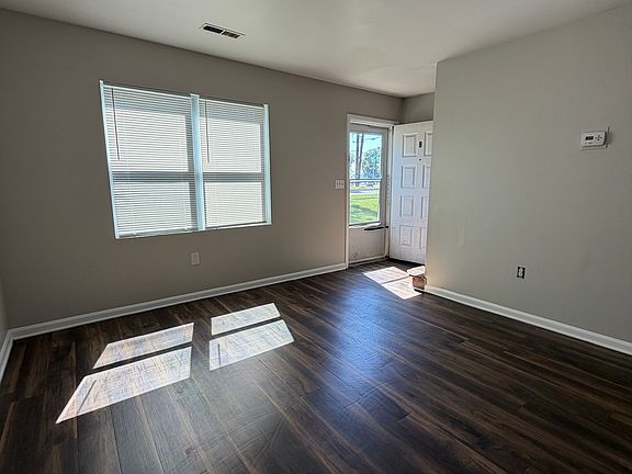 3rd image of 2900 Tuckaseegee Rd Unit B