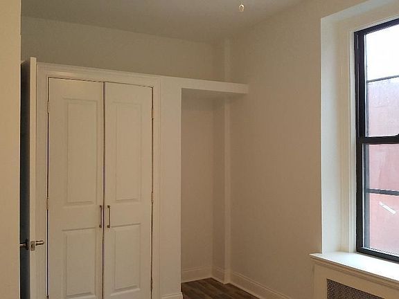 4th image of 401 E 82nd St APT 4A