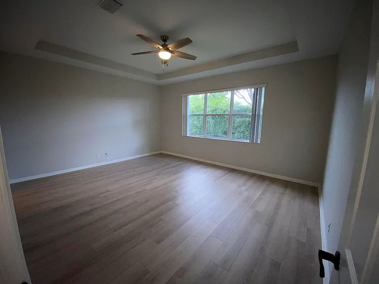 1215 Rosegate Blvd — Photo 14