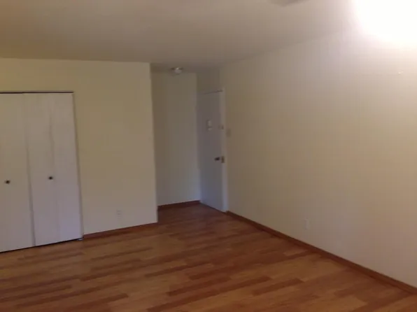 7550 Hazelcrest Dr, Hazelwood, MO