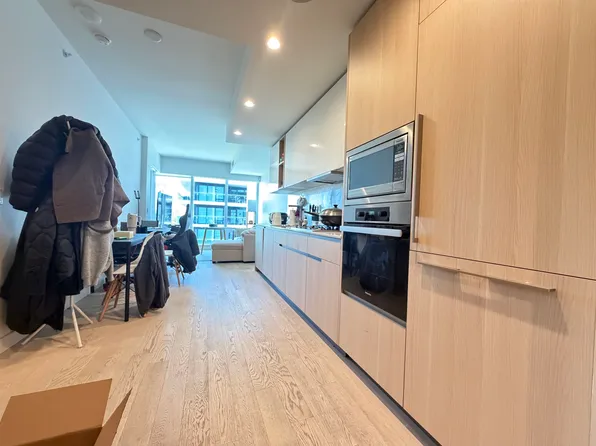 6833 Pearson Way #809, Richmond, BC V7C 0E8