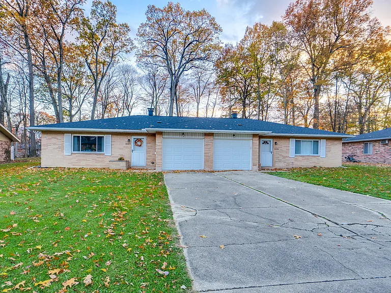 1524 Robin Ln — Photo 3