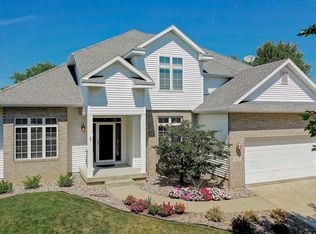 509 Pleasant Valley Pkwy, Waunakee, WI 53597
