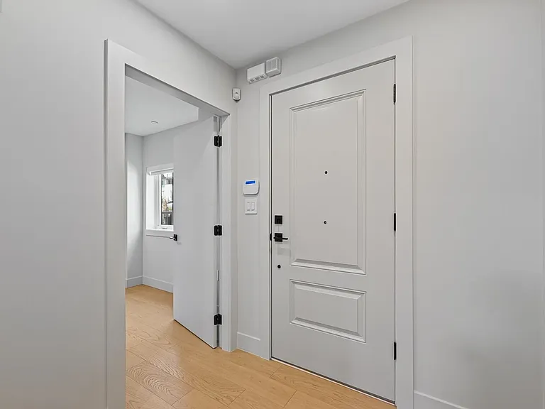 3410 Knight St — Photo 21
