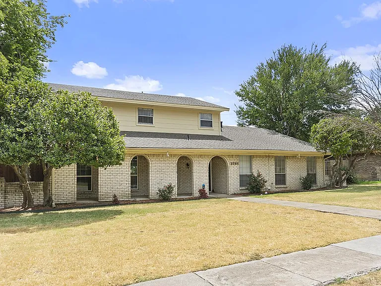 2704 Regal Rd — Photo 26