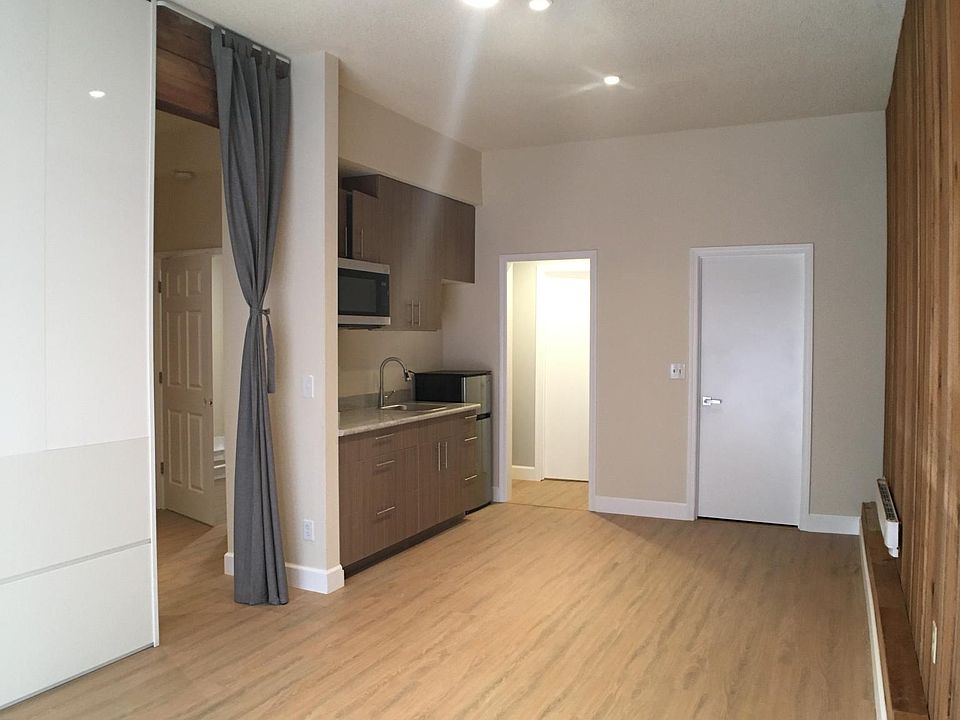 1st image of 10024 138th Ave NE APT C