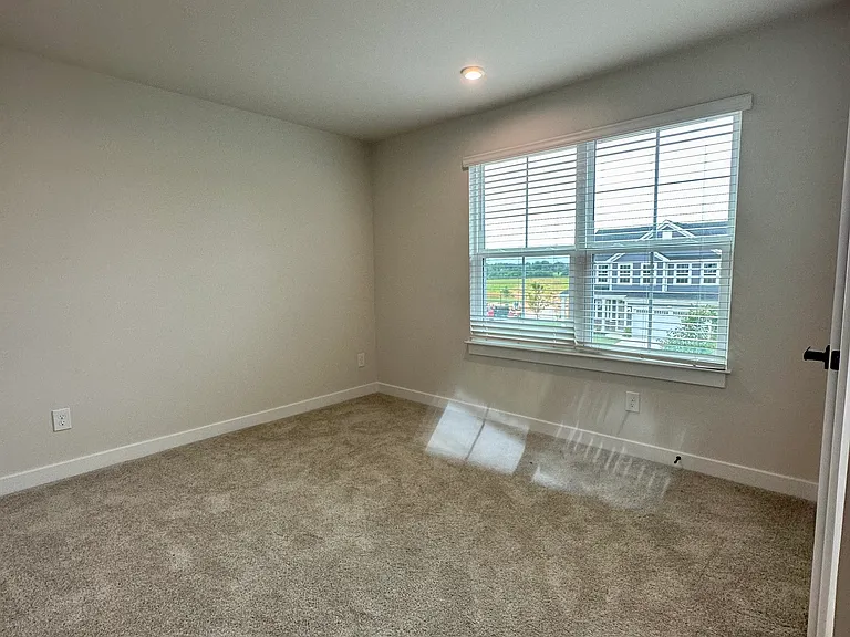 733 Lady Fern Dr — Photo 21