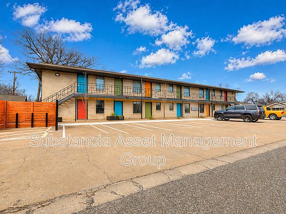 2nd image of 2017 N Blackwelder Ave #4