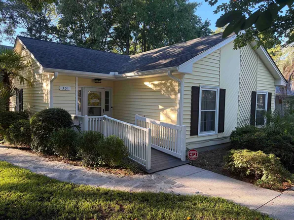 301 Stratford Pl., Murrells Inlet, SC 29576