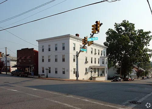 1 E Water St Photo 1