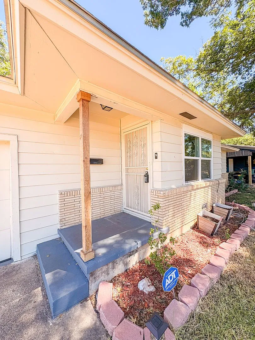 3 Bed/1 Bath Home For Rent - Killeen, TX! — Photo 2
