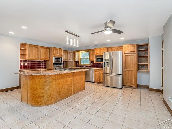 4th image of 2800 Camberley Ln