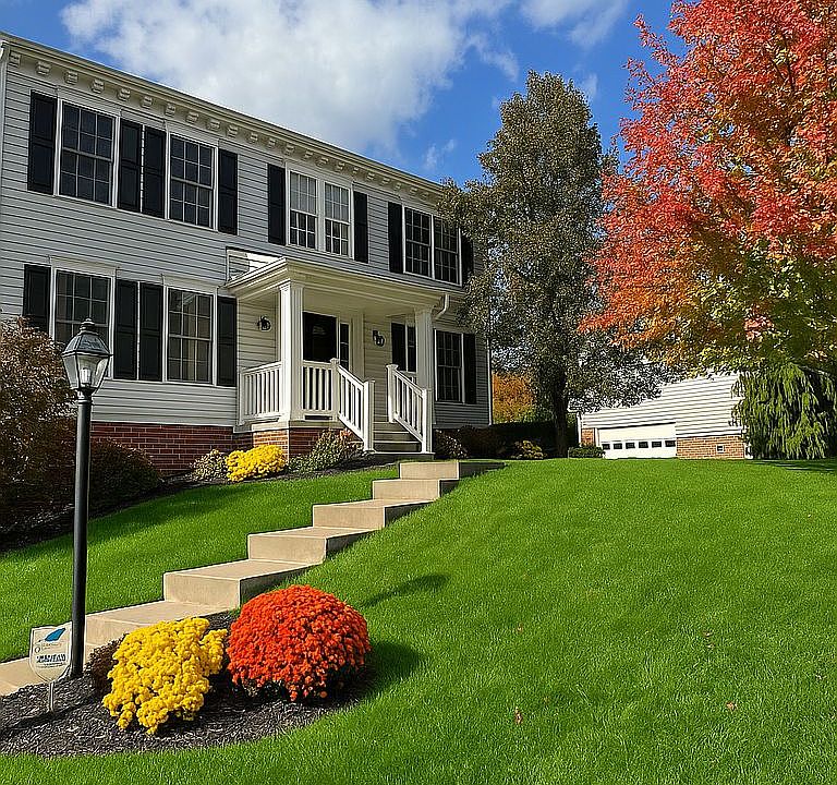 Welcome to 305 Garden Ct 