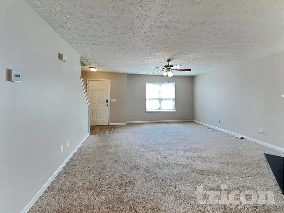 Building Photo - 360 Springhaven Way
