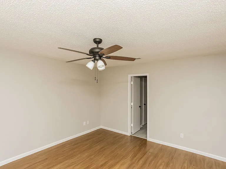 528 Blue Haze Dr — Photo 9