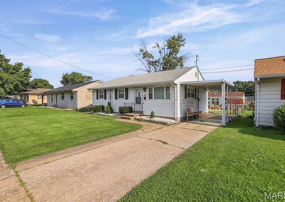 1st image of 213 Briarwood Dr