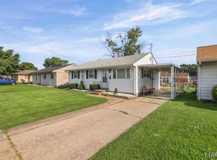 213 Briarwood Dr, Granite City, IL 62040