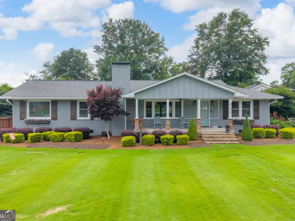 809 Sherwood Dr, Elberton, GA 30635