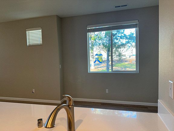 5th image of 7045 NE 155th Pl
