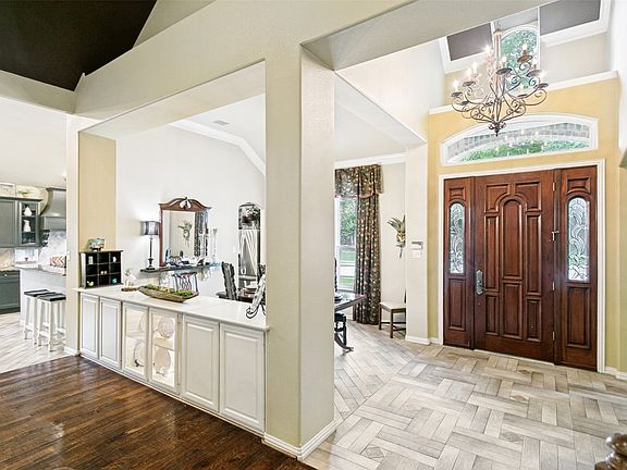 4th image of 2432 Mesa Oak Trl