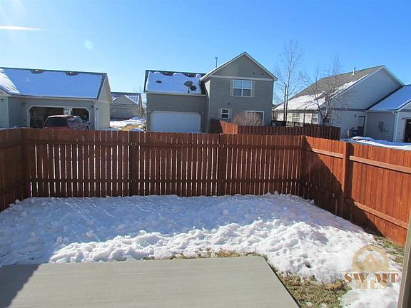 2nd image of 100 E Dooley Ln