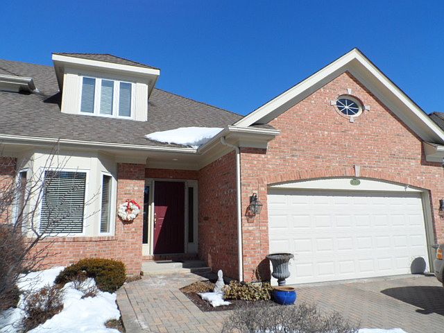 1st image of 831 Pinegrove Ct