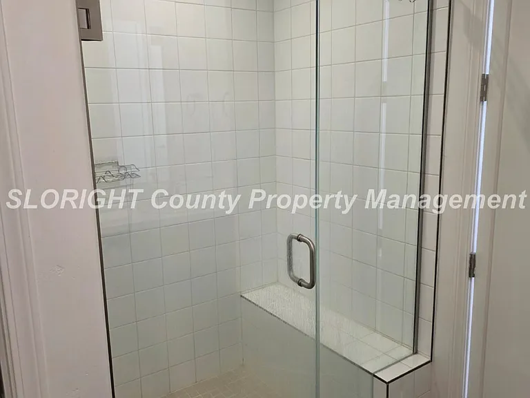 1028 Forest St — Photo 9