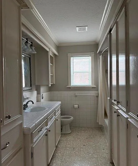 5031 Twin Candle Dr — Photo 8