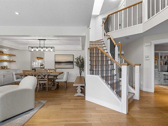 2nd image of 106 N Chapala Close SE
