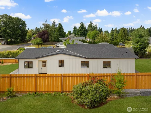 7605 20th Avenue E, Tacoma, WA 98404