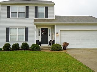 2065 Whispering Wind Ln, Amelia, OH