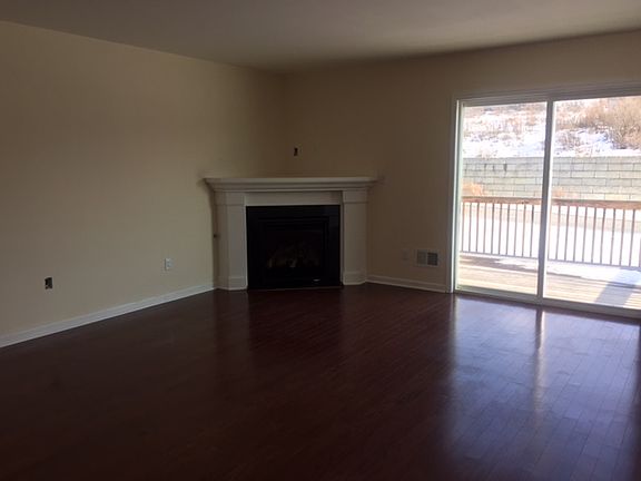 4th image of 15 Brookview Lane
