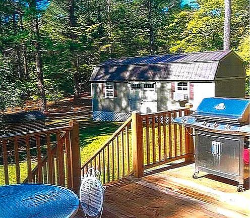 back deck and storage bldg