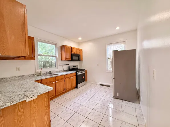 232 S 6th St Floor 2, Newark, NJ 07103