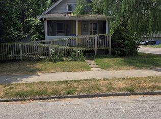 1045 Ontario St, Lansing, MI 48915