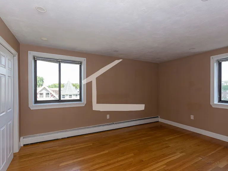 45 Gardner St #2 — Photo 6
