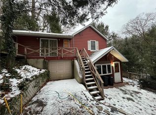 112 Hollowbrook Rd, Lake Peekskill, NY 10537