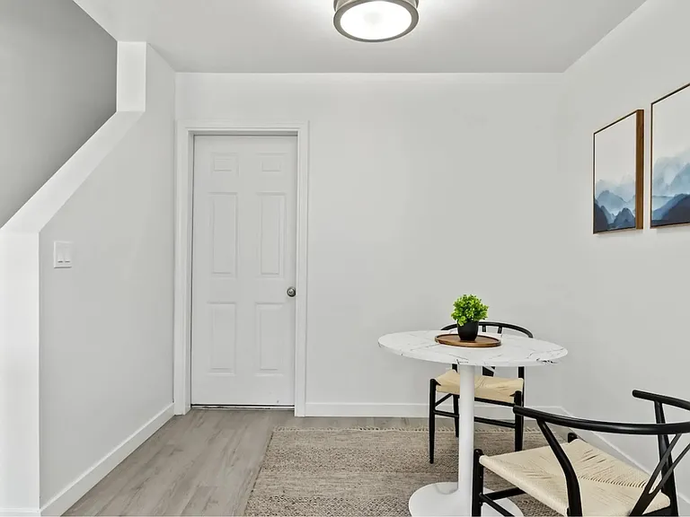 Monterra Townhomes — Photo 9