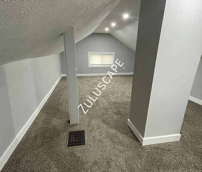 2915 Brookside Ave — Photo 8