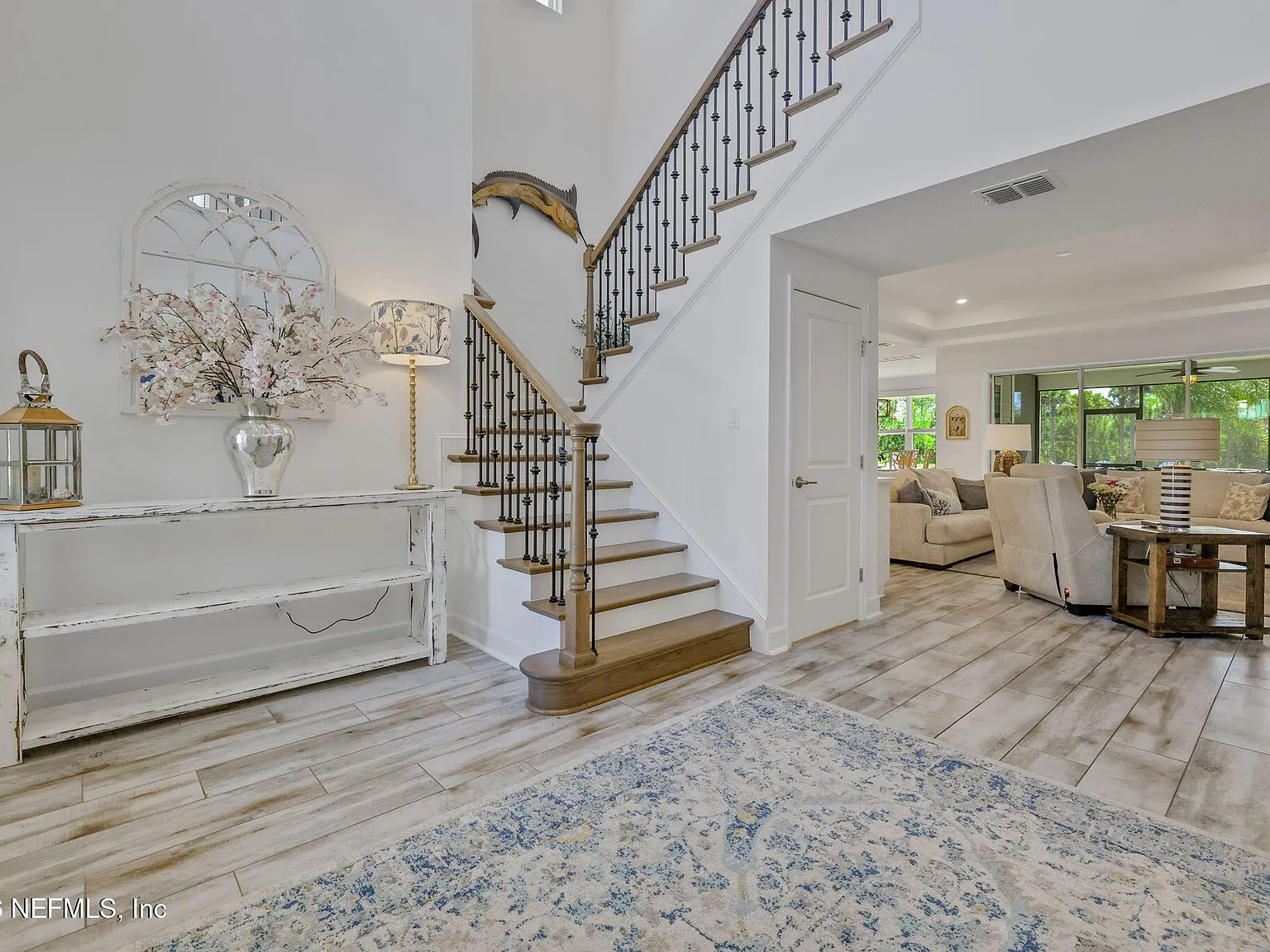 5 bed, 4.5 bath, 3458 sqft, $6,500 — Photo 2