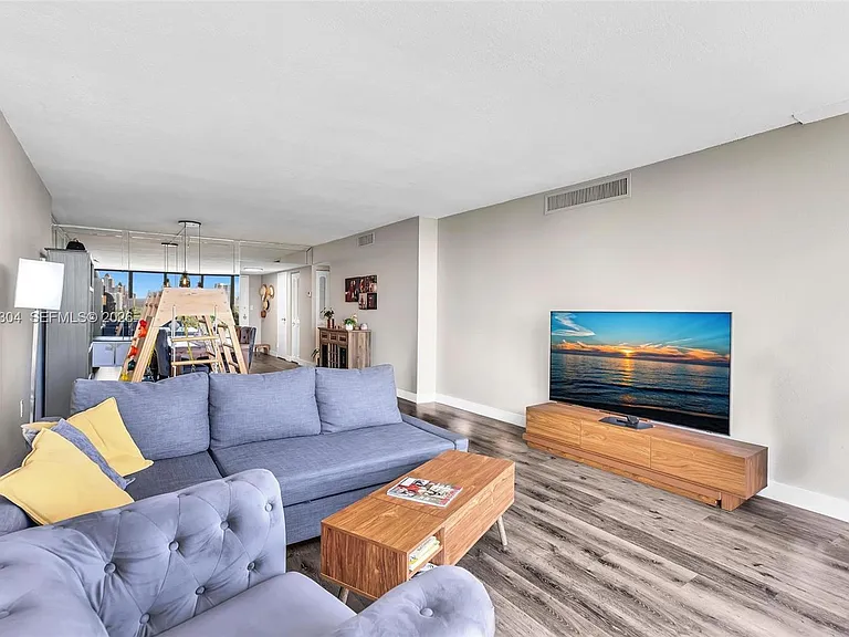 3375 N Country Club Dr #905 — Photo 37