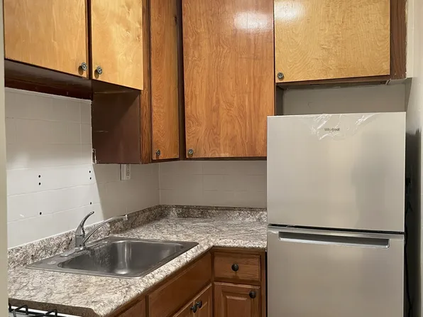 65-04 Booth Street image 6 of 7