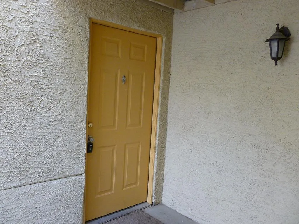 1 bed, 695 sqft, $1,100 — Photo 2